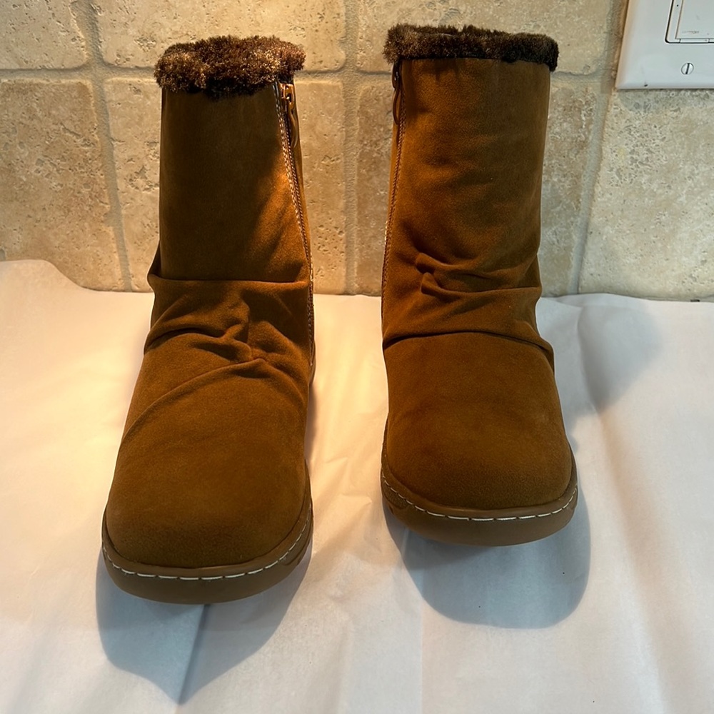 Katliu Brown Zip booties. NWOT